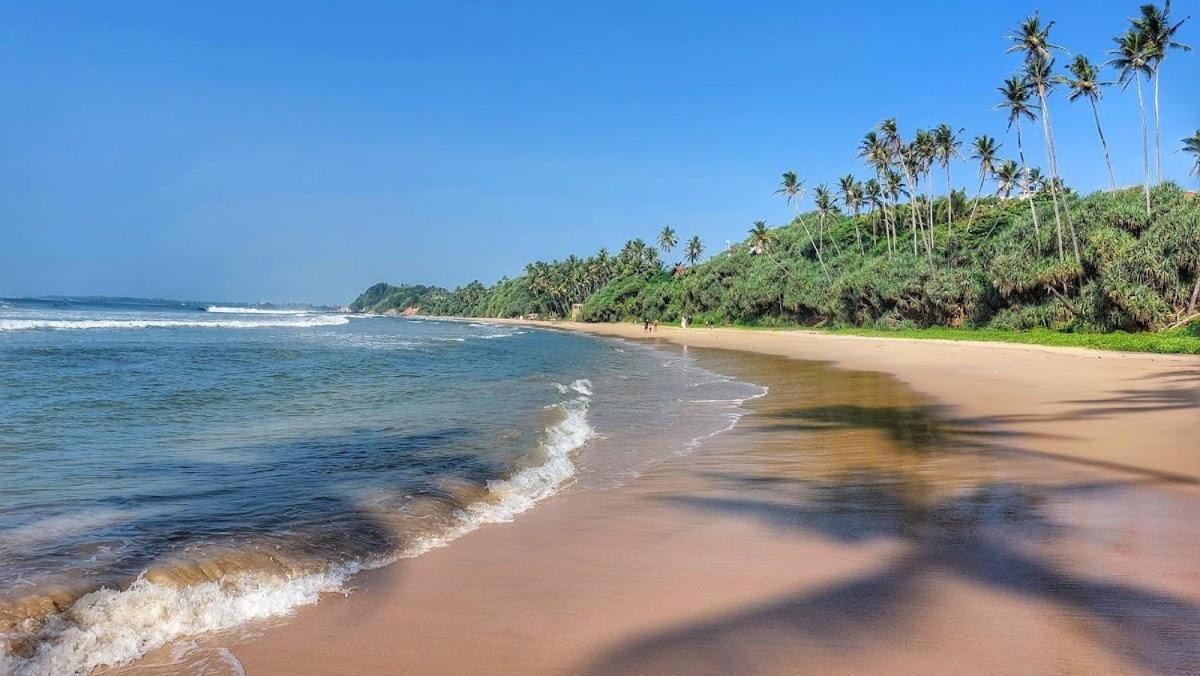 Lion Paradise Surf Beach 마타라 외부 사진